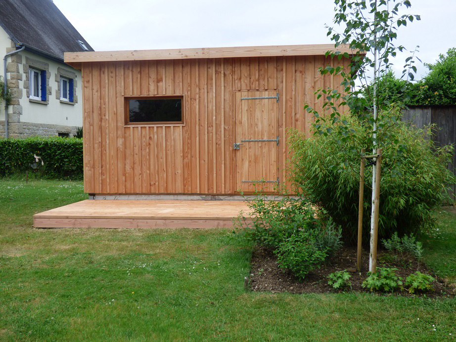 atelier de jardin en ossature bois + petite terrasse 